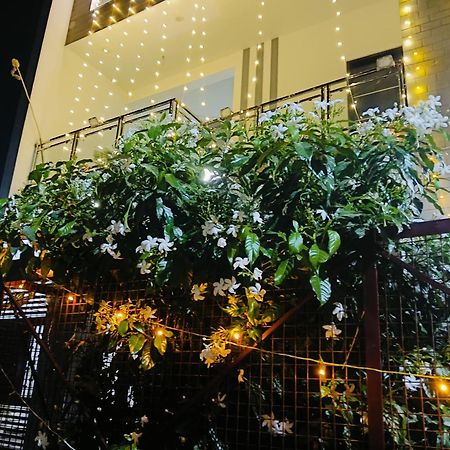 Atulyam Stays Sushant Golf City Лакхнау Екстер'єр фото
